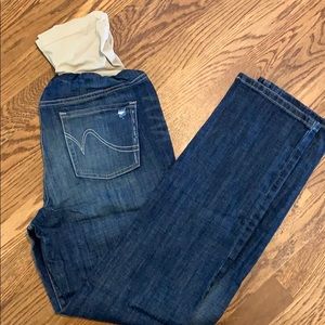 Maternity jeans 🤰🏽
